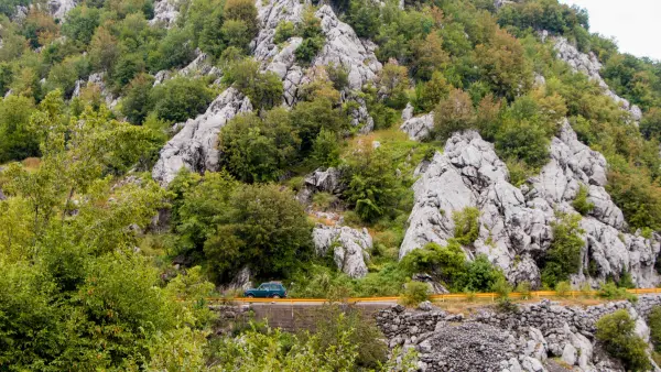 Tulail Valley, photograph 2